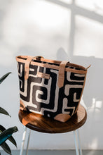 Load image into Gallery viewer, MINI BOXI BAG – LABYRITH PRINT