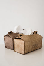 Load image into Gallery viewer, LEATHER - TISSUE BOX HOLDER