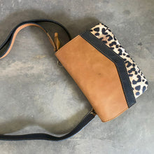 Load image into Gallery viewer, The Mia Bag Brown