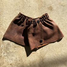 Load image into Gallery viewer, Leather Gaiters