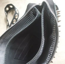 Load image into Gallery viewer, Black Muse Mini