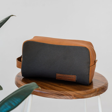 Load image into Gallery viewer, CANVAS + LEATHER - TOILETRY BAG CHARCOAL
