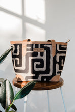 Load image into Gallery viewer, MINI BOXI BAG – LABYRITH PRINT
